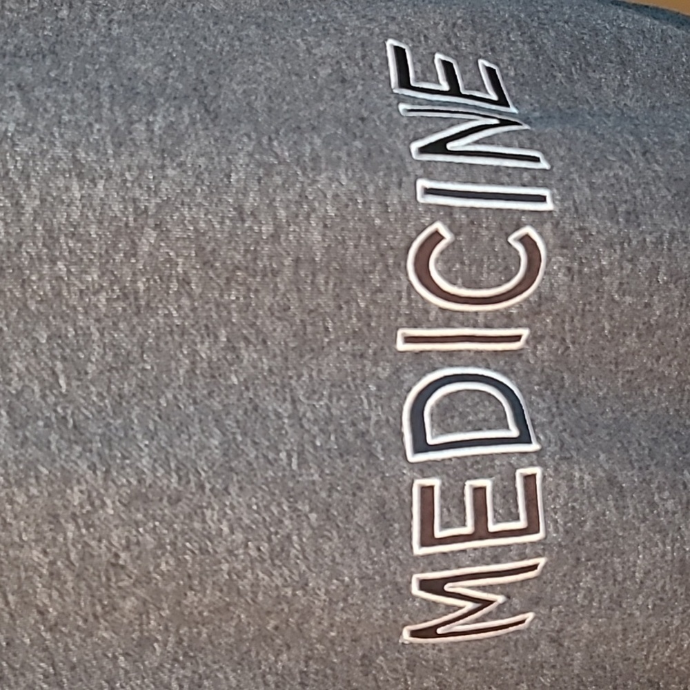 UNIVERSITY OF CALGARY Coat of Arms Motto Crew Sweatshirt, Medicine Faculty - Picture 10 of 14